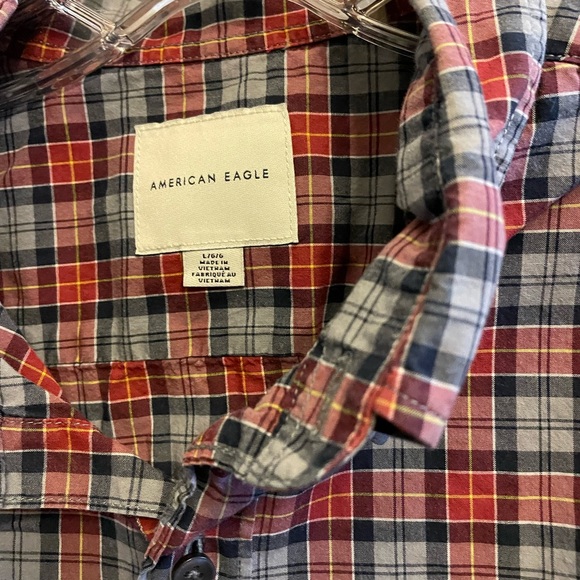 Men’s American Eagle size large button down long sleeve shirt. - Picture 3 of 4